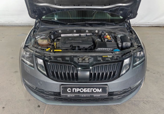 Подержанный автомобиль Skoda Octavia Liftback 2018 года (17 фото)