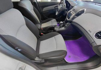 Подержанный автомобиль Chevrolet Cruze Sedan 2015 года (10 фото)
