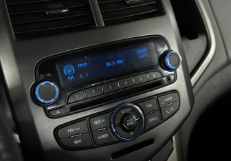 Подержанный автомобиль Chevrolet Aveo Sedan 2012 года (15 фото)