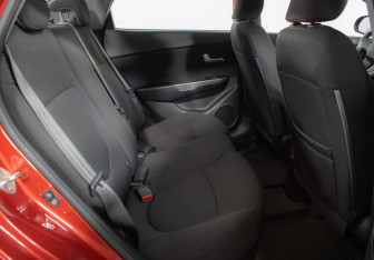 Подержанный автомобиль Kia Rio Sedan 2012 года (10 фото)