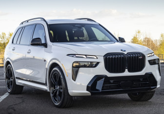 Подержанный автомобиль BMW X7 2022 года (4 фото)