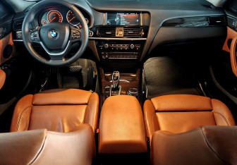 Подержанный автомобиль BMW X4 2015 года (9 фото)