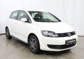 Подержанный автомобиль Volkswagen Golf Plus 2013 года (3 фото)