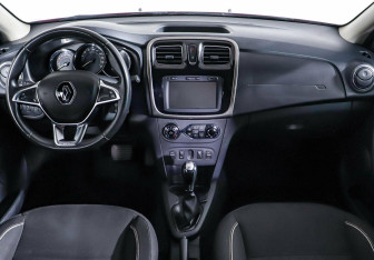 Подержанный автомобиль Renault Logan Sedan 2020 года (10 фото)