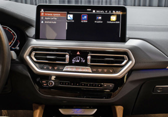 Подержанный автомобиль BMW X4 2021 года (15 фото)