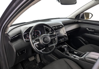 Подержанный автомобиль Hyundai Tucson 2021 года (16 фото)