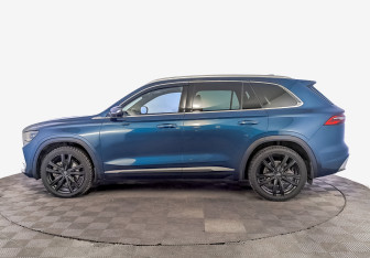 Подержанный автомобиль Geely Monjaro 2023 года (8 фото)