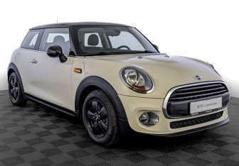 Подержанный автомобиль MINI Hatch 2018 года (3 фото)