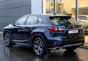 Подержанный автомобиль Lexus RX 2017 года (5 фото)