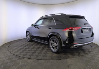 Подержанный автомобиль Mercedes-Benz GLE 2021 года (7 фото)