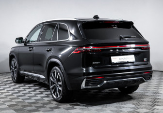 Подержанный автомобиль Geely Monjaro 2023 года (7 фото)