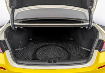 Подержанный автомобиль Kia Optima Sedan 2020 года (10 фото)