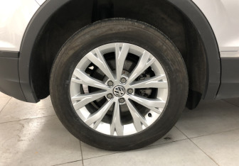 Подержанный автомобиль Volkswagen Tiguan 2019 года (5 фото)