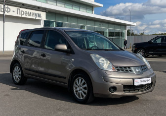 Подержанный автомобиль Nissan Note 2008 года (3 фото)