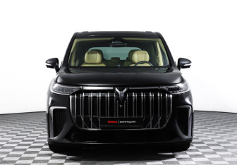 Подержанный автомобиль Voyah Dream 2023 года (2 фото)