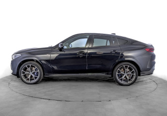 Подержанный автомобиль BMW X6 2020 года (8 фото)