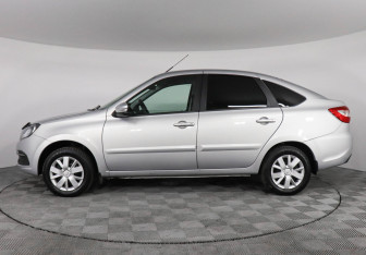 Подержанный автомобиль LADA (ВАЗ) Granta Liftback 2021 года (8 фото)