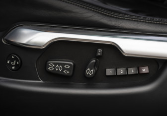 Подержанный автомобиль Land Rover Range Rover 2011 года (22 фото)