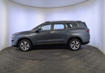 Подержанный автомобиль Geely Okavango 2023 года (8 фото)