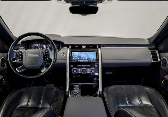 Подержанный автомобиль Land Rover Discovery 2018 года (14 фото)