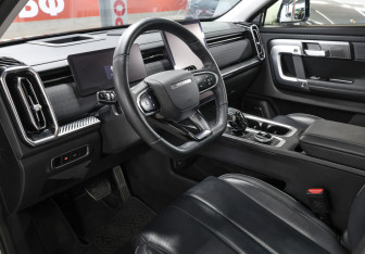 Подержанный автомобиль Jaecoo J7 2024 года (17 фото)