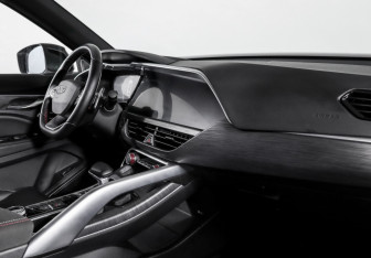 Подержанный автомобиль Geely Tugella 2023 года (9 фото)