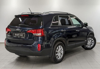 Подержанный автомобиль Kia Sorento 2019 года (5 фото)