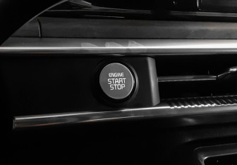 Подержанный автомобиль Kia K5 2021 года (17 фото)