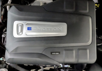 Подержанный автомобиль FAW Bestune T77 2023 года (9 фото)