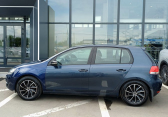 Подержанный автомобиль Volkswagen Golf Hatchback 2012 года (8 фото)