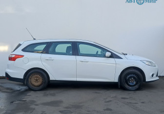 Подержанный автомобиль Ford Focus Wagon 2013 года (4 фото)