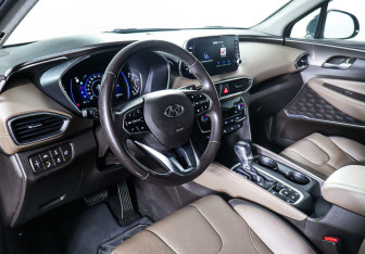Подержанный автомобиль Hyundai Santa Fe 2018 года (10 фото)