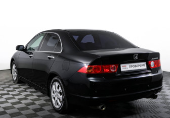 Подержанный автомобиль Honda Accord Sedan 2006 года (7 фото)