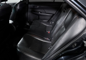 Подержанный автомобиль Toyota Camry Sedan 2012 года (10 фото)