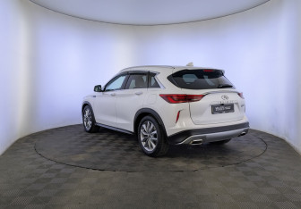 Подержанный автомобиль Infiniti QX50 2019 года (7 фото)