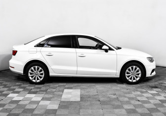 Подержанный автомобиль Audi A3 Sedan 2014 года (4 фото)