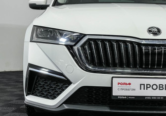 Подержанный автомобиль Skoda Octavia Liftback 2023 года (19 фото)