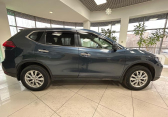 Подержанный автомобиль Nissan X-Trail 2019 года (4 фото)
