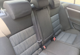 Подержанный автомобиль Skoda Octavia Liftback 2012 года (10 фото)
