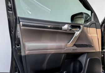 Подержанный автомобиль Lexus GX 2019 года (19 фото)