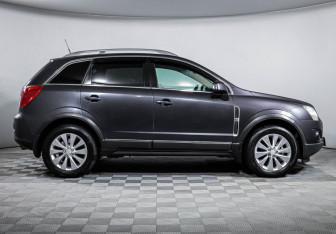 Подержанный автомобиль Opel Antara 2014 года (4 фото)