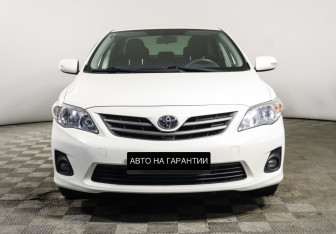 Подержанный автомобиль Toyota Corolla Sedan 2012 года (2 фото)