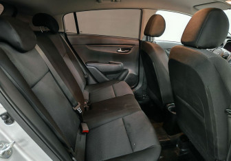 Подержанный автомобиль Kia Rio Hatchback 2021 года (13 фото)