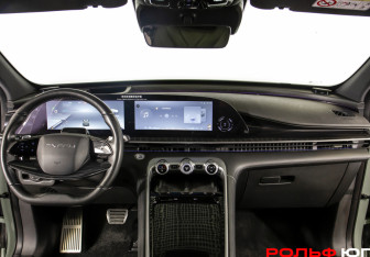 Подержанный автомобиль Exeed RX 2023 года (11 фото)