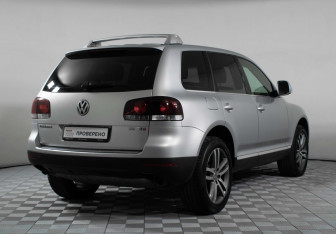 Подержанный автомобиль Volkswagen Touareg 2008 года (5 фото)