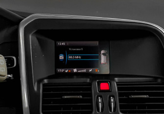 Подержанный автомобиль Volvo XC60 2015 года (13 фото)