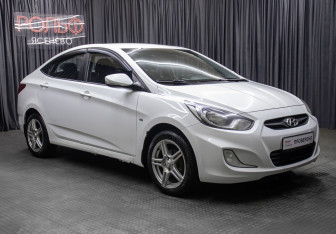 Подержанный автомобиль Hyundai Solaris Sedan 2011 года (3 фото)