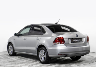 Подержанный автомобиль Volkswagen Polo Sedan 2017 года (5 фото)