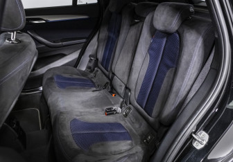 Подержанный автомобиль BMW X1 2018 года (15 фото)
