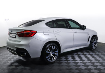 Подержанный автомобиль BMW X6 2016 года (5 фото)